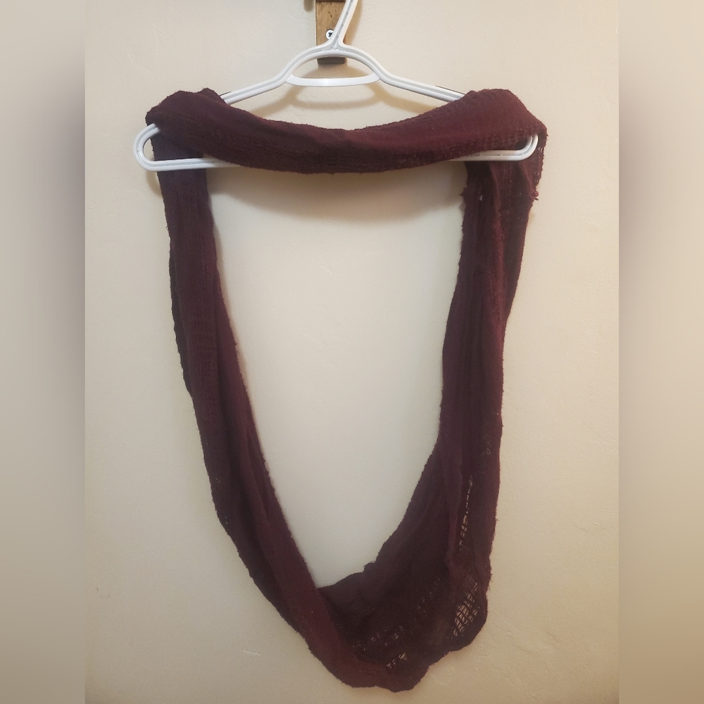 Maroon infinity scarf